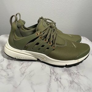 Nike Air, Presto, Running Shoes, men size 8 Tie But Slip On, Green